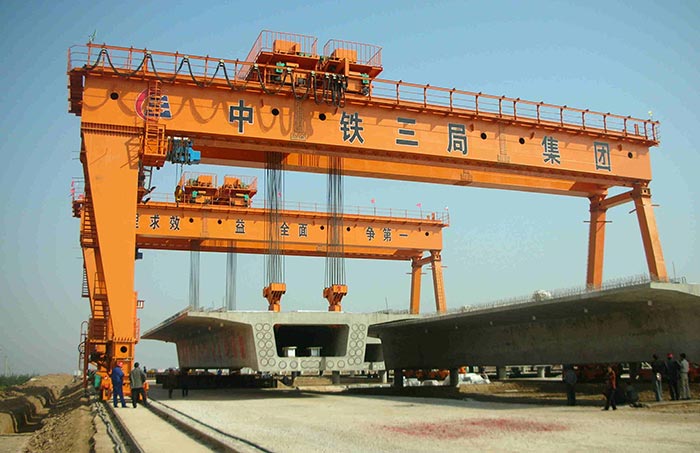 門(mén)式起重機(jī).jpg